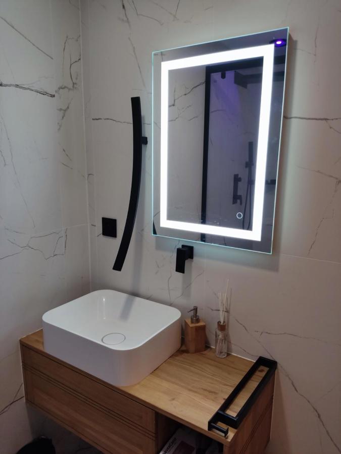 Superbe Appartement Avec Jacuzzi Avec Jardin Prive Lyon Exterior foto